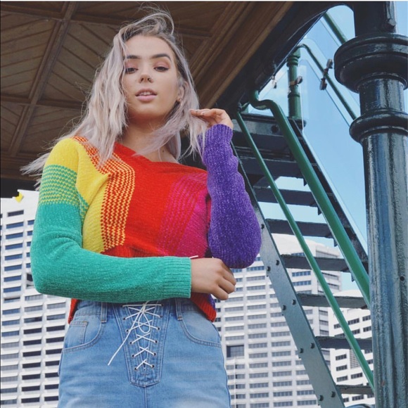 5⭐️ NEW LF PaperHeart Australian Rainbow Sweater - Picture 3 of 8